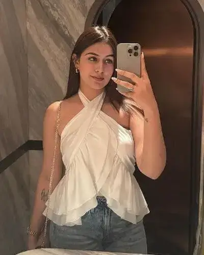 Escorts In Devgadh Baria