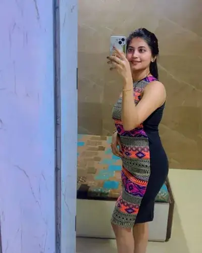 Escort Devgadh Baria